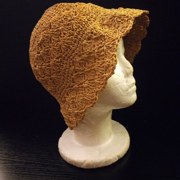 1920' Style Hand Crochet Ruffle Trim Cloche Flapper Hat - Picture 5 of 8